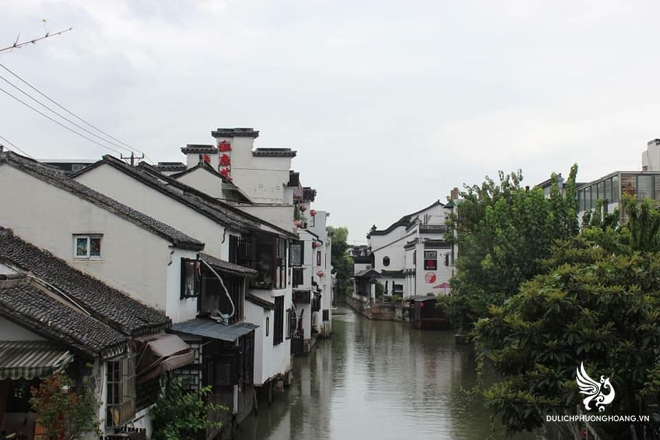 tour-thuong-hai-hang-chau-o-tran-5-ngay-bay-vna