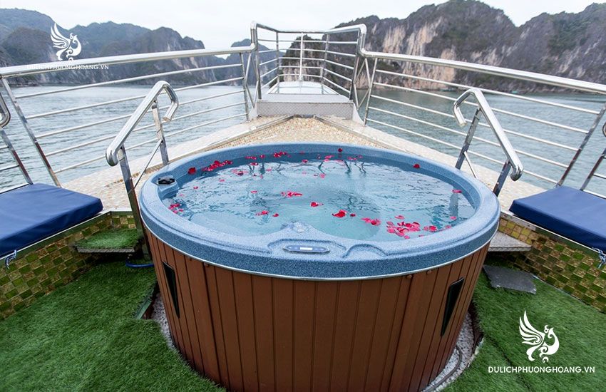 voucher-tour-du-thuyen-oasis-bay-cruise-ha-long-2-ngay-1-dem_2be-suc-ngoai-