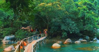 tour-du-lich-quang-binh-4-ngay-3-dem-tu-ha-noi-vung-chua-dong-thien-duong-suoi-mooc