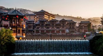 tour-ha-khau-binh-bien-di-lac-kien-thuy-mong-tu